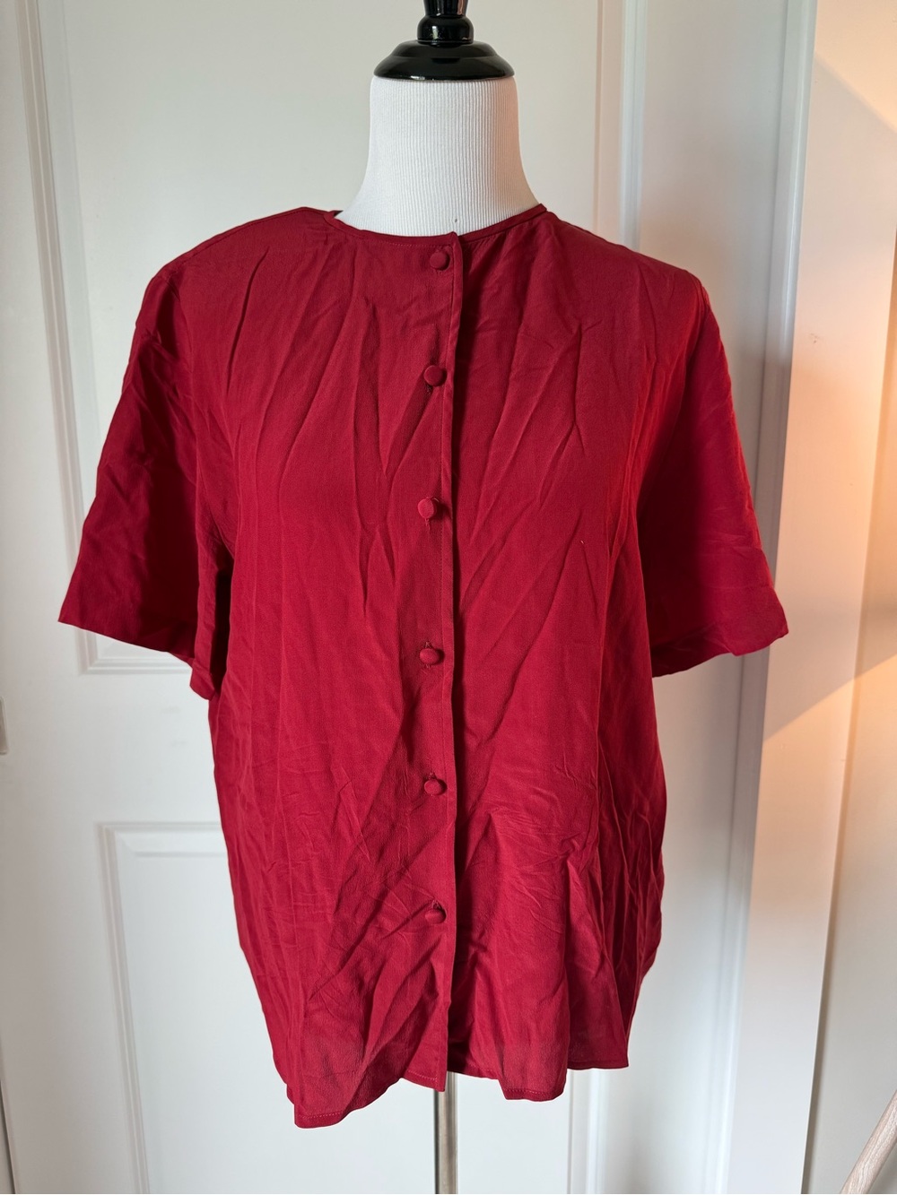 Vintage Ann Taylor 100% Silk Button Blouse Red Short Sleeve Size 10